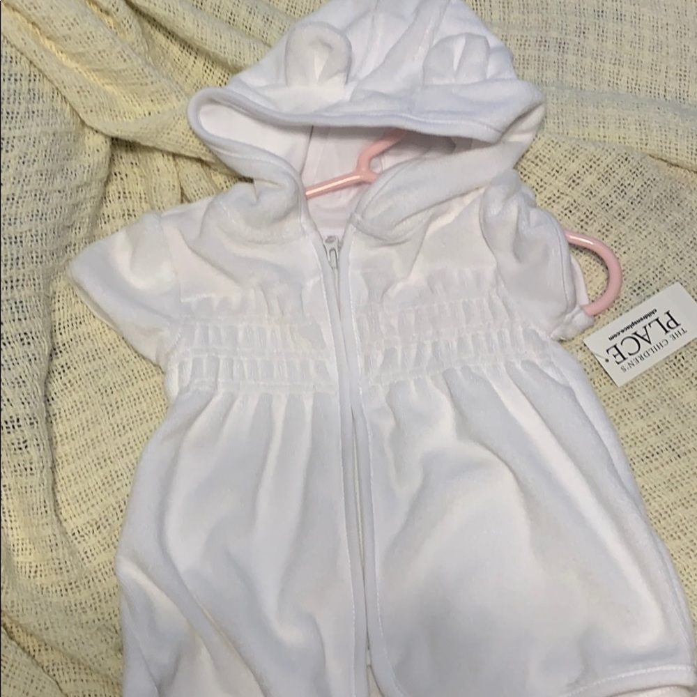 NWT ZIP bath rose 3-6 months